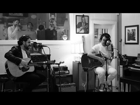 Stuck On Planet Earth - Crack In The Glass (Live Acoustic at Sun Studios)