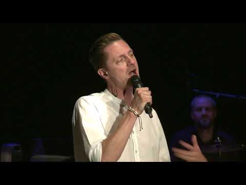 Zdenek Merta u klavíru - host Ondřej Ruml - Cant buy me love