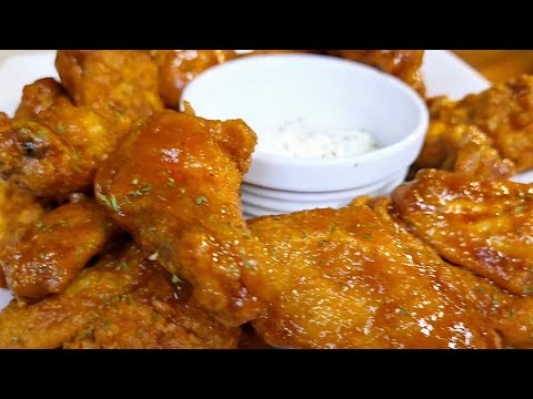 BEST BUFFALO WINGS!