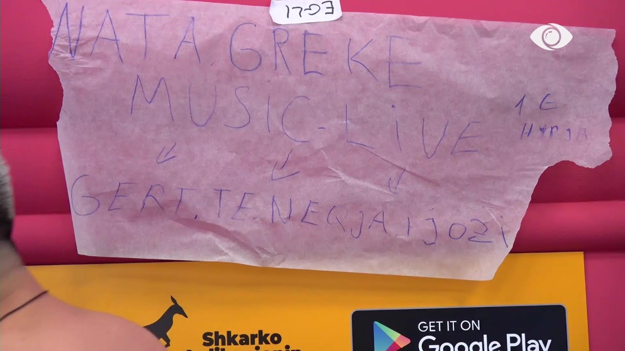 “Nata greke…”/ Banorët shkruajnë poster për Gertin dhe Jozin, e ngjisin tek dera e dhomës