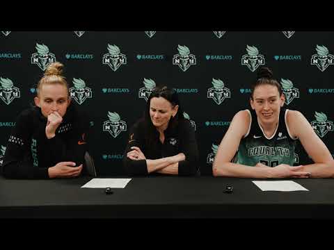 NY Liberty vs. Seattle Storm nach dem Spiel mit Leonie Fiebich, Breanna Stewart und Trainer Sandy...