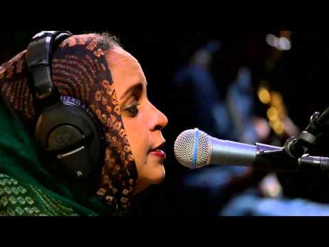 Noura Mint Seymali - Ghizlane (Live on KEXP)
