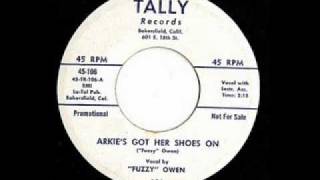 Fuzzy Owen - Arkie&#39;s Got Her Shoes On