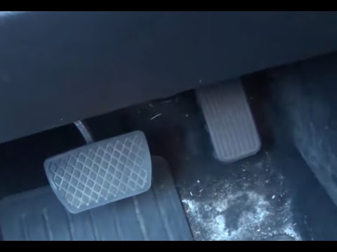 4 Causes When a Car Starts but Won't Move