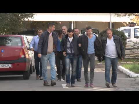 Doi tati si fiii lor au ajuns in mainile politistilor din Prahova