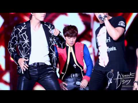 [FANCAM] 120825 JUNHO Yeosu Korea-China Music Festival - Hands Up