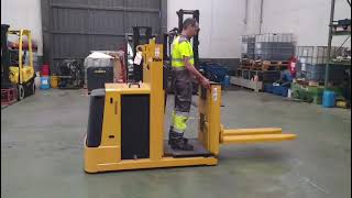 Yale MO10E AC order picker for sale - Image 4 | Machineryline ET Yale MO10E AC order picker | Image 4 - Machineryline