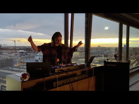 Josi Miller & Crux Pistols live DJ set above Munich