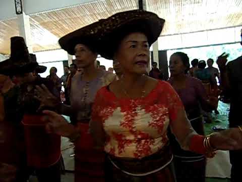 3 Pesta Adat RG 18 10 2013 Landek Tegun Anak Beru   Pdg Bulan