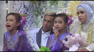 Download lagu Gadis Cilik Menangis Terus Menerus Ingin Duduk Bareng Sama Kakaknya Yang Jadi Pengantin mp3