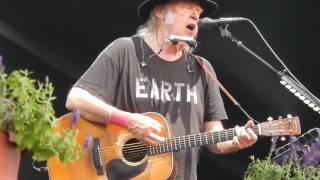 Neil Young + Promise Of The Real - Razor Love - July 20, 2016 Leipzig