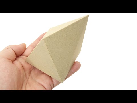 Bizarro Octahedron - What is the symmetry of this object?