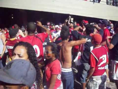 Torcida do G.E. Brasil antes da chegada dos jogadores. (Final 25/11/12)