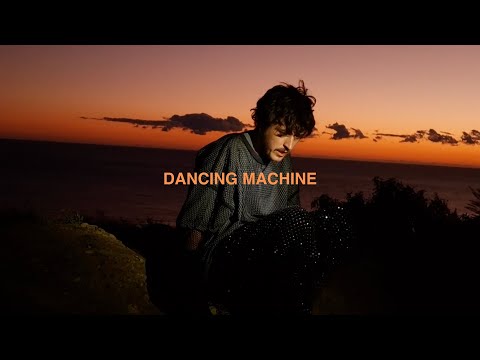 Oscar and the Wolf - Dancing Machine (Official Video)