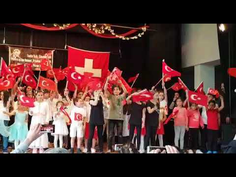 YENI BIR GENCLIK GELIYOR