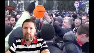 Порошенко снова вырывает телефон