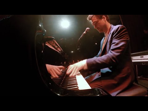 Michael Kaeshammer - Crazy Little Thing Called Love (live in Cologne, Germany)