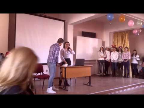 SCENETA  DACTILOGRAFA