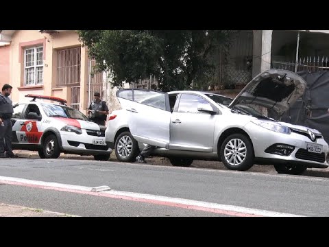 Polícia busca por autor de carro roubado