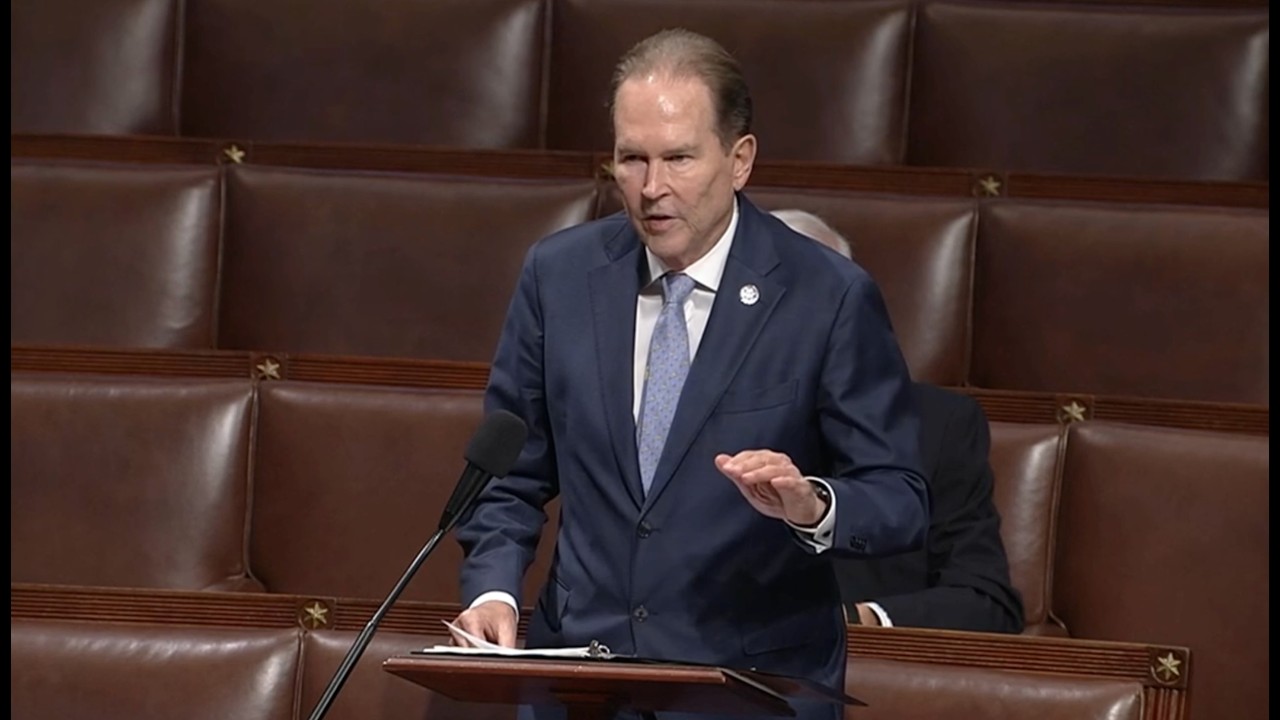 Video: Buchanan urges House support for Sunshine Protection Act making daylight saving time permanent