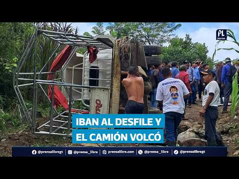 Camión con niños vuelca rumbo al desfile de la feria de Lanquín y deja 13 heridos