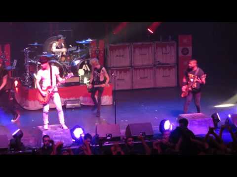 Sum 41 - Motivation Montreal 17 Octobre 2016