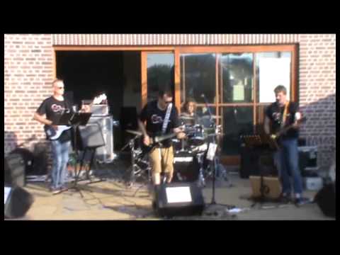 RED CASTLE - Show Case Blicquy - Lonely Boy