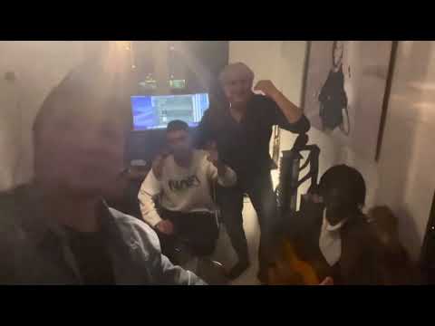 Kaan Mazhar-Nazende(Cover)intro