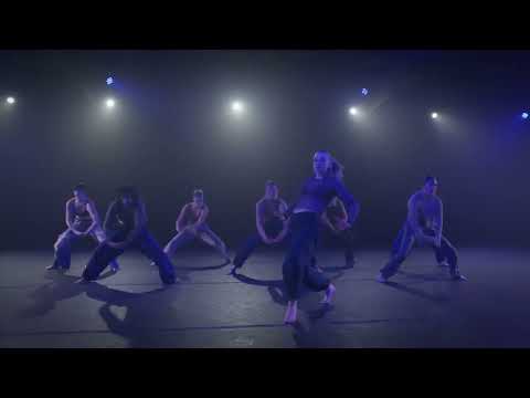 «Surf Rider», por la coreógrafa Martha Nichols