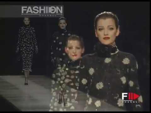"Giorgio Armani" Autumn Winter 1995 1996 Milan 8 of 10 pret a porter woman by FashionChannel