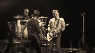 Bruce Springsteen &amp; The E Street Band - Roulette (live in Leeds 2013)
