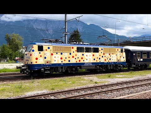 Smart Rail's 🔴🔵bunte🔵🔴 111 223 mit Sonderzug im Grenzbahnhof 🇨🇭Buchs SG