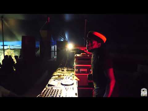 Aba Shanti-I @ Festintenda - Italy ▶ Colour Red - "I Am On A Mission / Natty Dreadlocks"