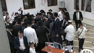 הרב אלבז - הקבלת פני רבו - סוכות תשפ"ו (מוסדות אור החיים) - התמונה מוצגת ישירות מתוך אתר האינטרנט יוטיוב. זכויות היוצרים בתמונה שייכות ליוצרה. קישור קרדיט למקור התוכן נמצא בתוך דף הסרטון הרב אלבז - הקבלת פני רבו - סוכות תשפ"ו (מוסדות אור החיים) - התמונה מוצגת ישירות מתוך אתר האינטרנט יוטיוב. זכויות היוצרים בתמונה שייכות ליוצרה. קישור קרדיט למקור התוכן נמצא בתוך דף הסרטון