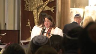 Cantor Lizzie Weiss Sings &quot;Modim&quot; by Aminadov Aloni