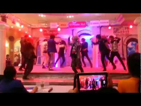 Millenium Boy (FullTeam) Cover EXo (Photo Hut) @ Terminal 21 28.2.2013
