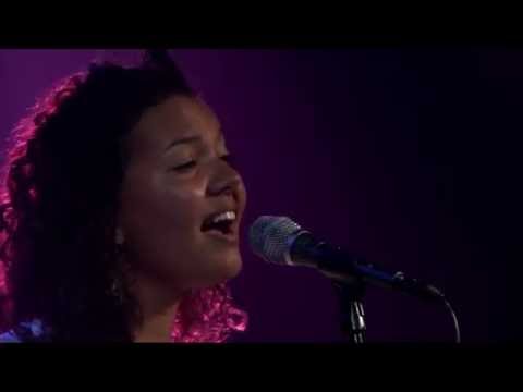 Mama's Soup - The Middle (Live) Ft Gavin Grant