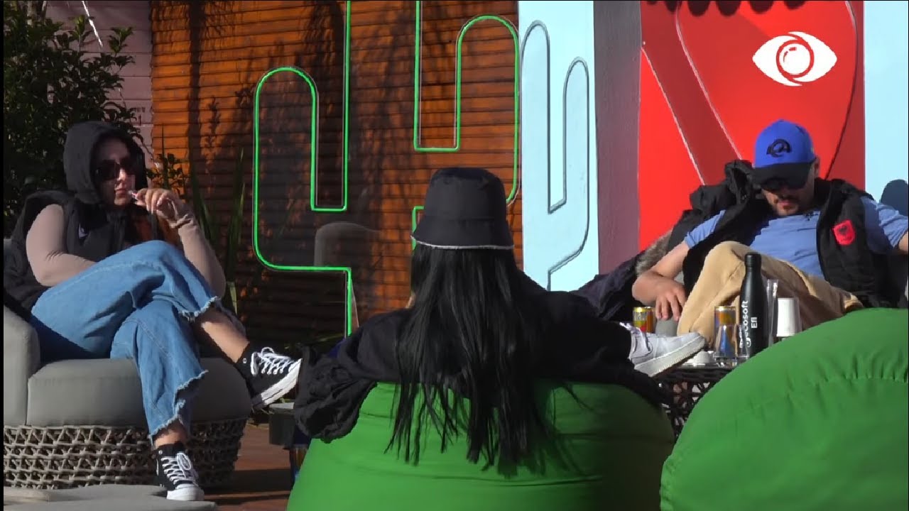 Tea bisedon me Bjordin/ Efi: Mos e beso se është manipuluese!