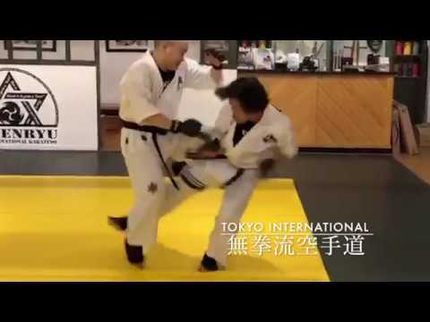 ローキックからの軸足払い【MUGENKARATE】