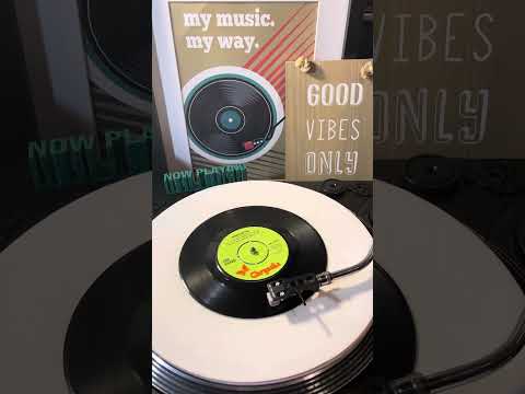 Leo Sayer - Moonlighting ( Vinyl 45 ) From 1975 .