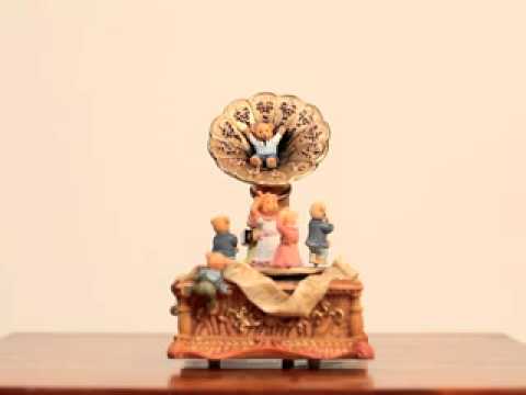 Carillon a forma di grammofono con Orsetti