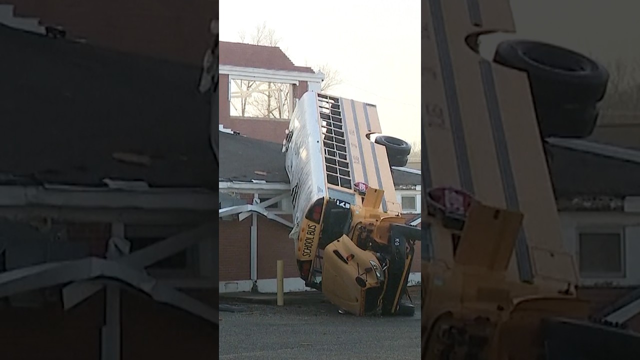 Tornadoes Kill Dozens as Storms Sweep Over Mid-Atlantic