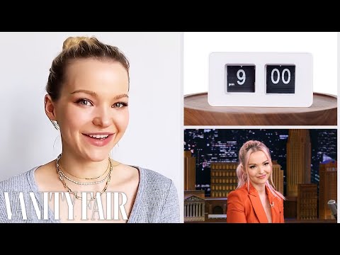 朵芙-卡梅隆一天做的一切｜《名利場》。 (Everything Dove Cameron Does In a Day | Vanity Fair)