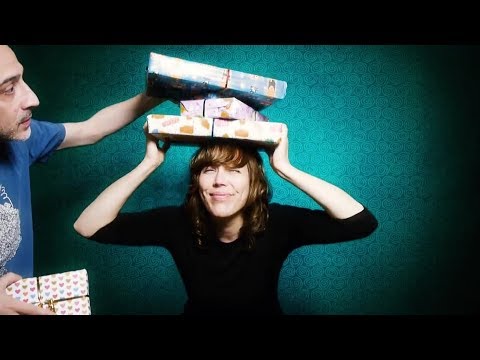 Julia und Mo - Geschenke jede Menge (offizielles Video)