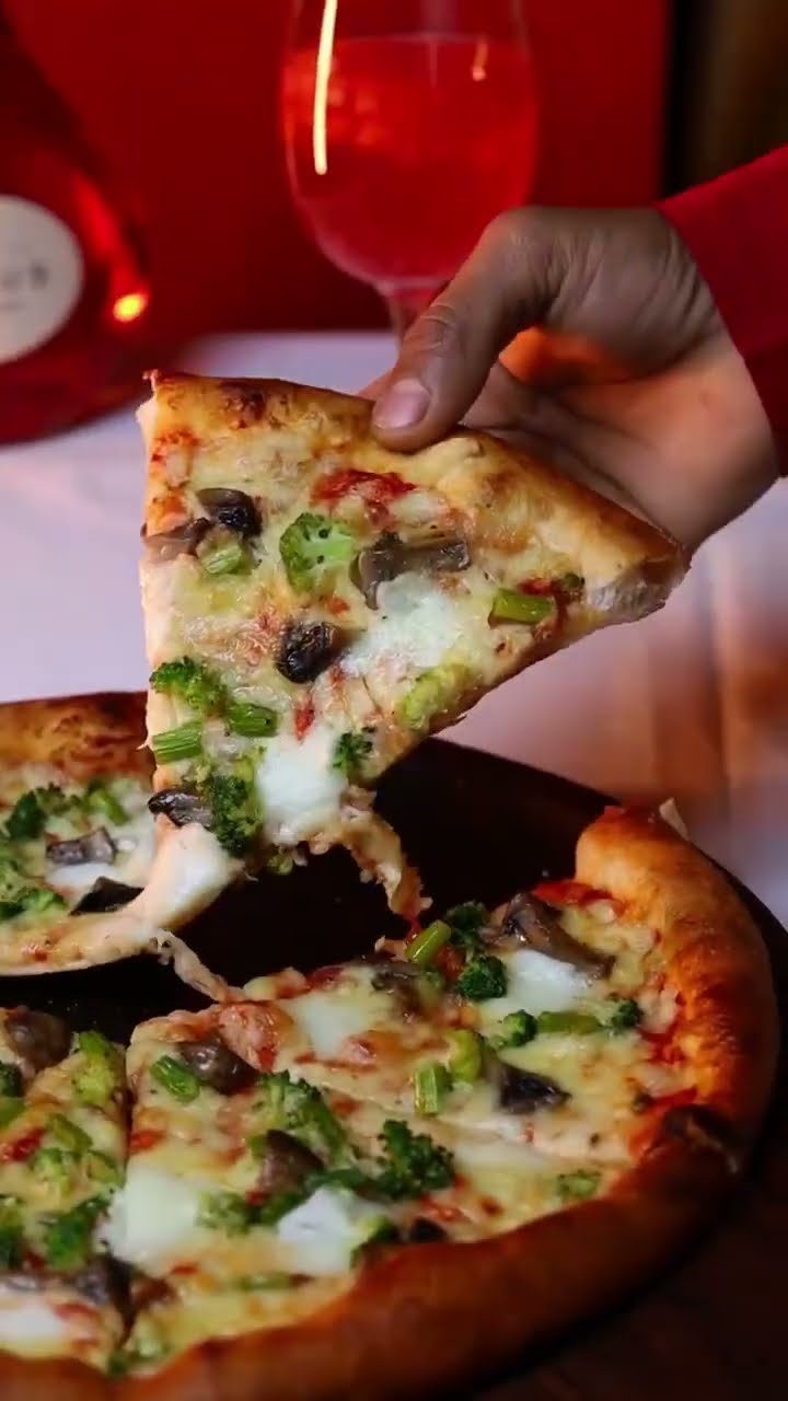 Opening frame of Vertical short for An Italian restaurant