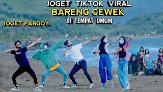 Download lagu VIRAL TIKTOK JOGGER WITH A GIRL IN A PUBLIC PLACE.. VERY CUTE mp3 Download lagu VIRAL TIKTOK JOGGER WITH A GIRL IN A PUBLIC PLACE.. VERY CUTE mp3