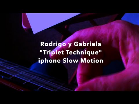 Rodrigo y Gabriela Triplet Technique - Slow Motion (iphone)