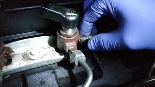 How to do a injector fuel return test. Ford Transit