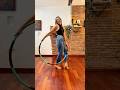 When your jeans don’t fit anymore😅 hoop workouts for the win 🙌🏼💃🏻❤️ #hulahoop #dance #energy
