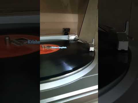 Record ki awaz ekdum Pure Analog sounds.. earphones lagaye